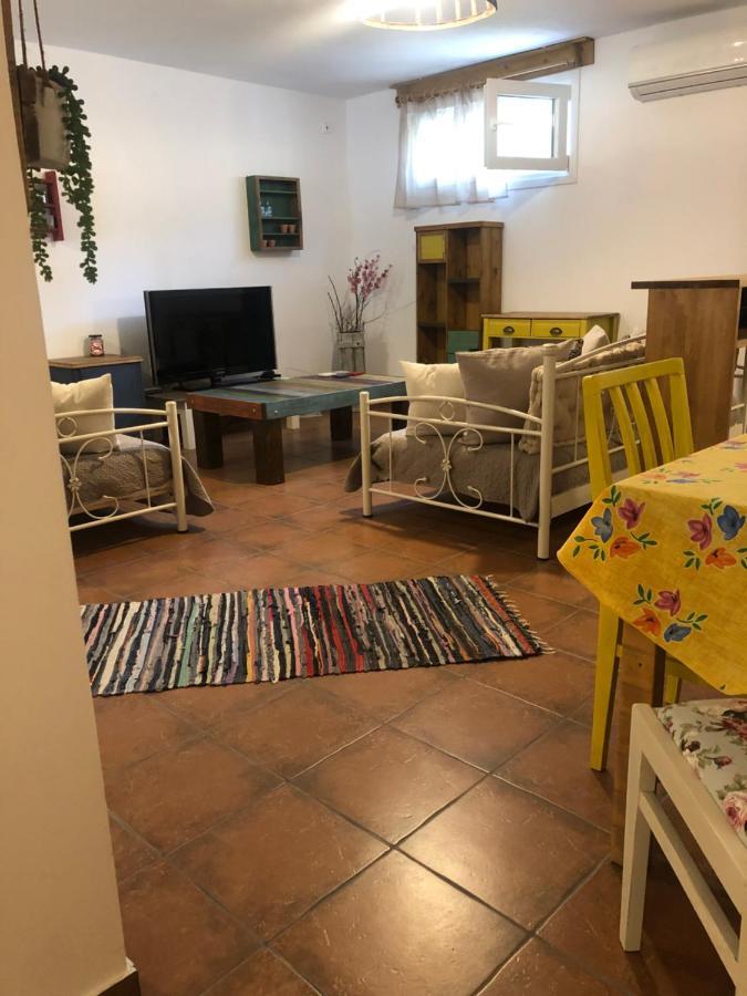 Country Flat Maria Apartment Evropouloi Bagian luar foto